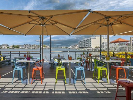 Buckets Margarita Bar & Cantina